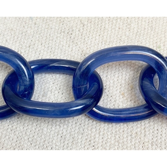 Chunky Blue marbled acrylic link bracelet - Picture 2 of 3